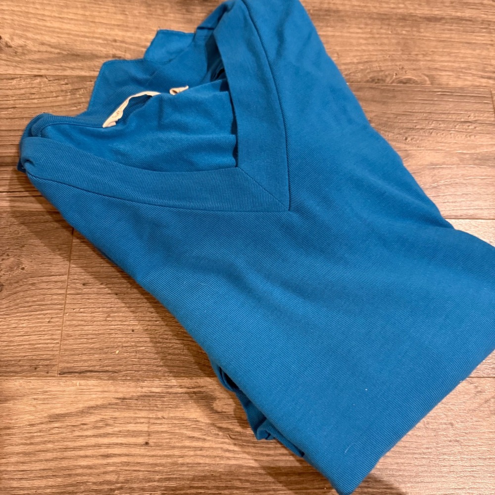 Soft Surroundings Madeline Tunic in Mykonos Blue asymmetric cape-like overlay M